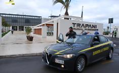 Trapani, a largo fanno imbarcare due irregolari: tre arrestati per favoreggiamento dell'immigrazione clandestina