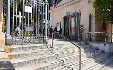 Il pentito morto in cella, l'arrivo nella sua citt&agrave; e il cimitero blindato per l'ultimo saluto