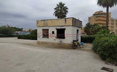 Trapani: &egrave; morto per un malore il clochard &rdquo;dimenticato&rdquo; nel locale in disuso