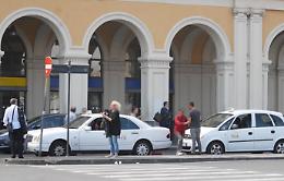 Catania, esposto del Comune: «Qualcuno non vuole i taxi legali alla Stazione»