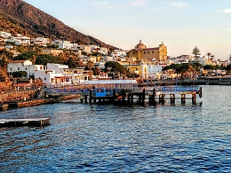 "Sacco edilizio" a Salina, chiesto processo per 83