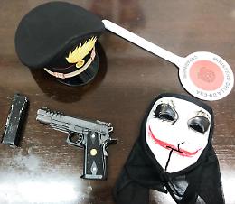 Paternò, fermato durante i controlli con un maschera da joker