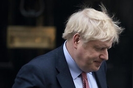 Coronavirus, Boris Johnson sempre in terapia intensiva: per Downing Street condizioni stabili