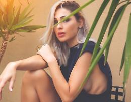 Anna Tatangelo, la svolta di lady Tata: guapa bionda e sexy (forse di nuovo fidanzata)