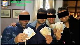 Orge e spaccio di droga nella caserma dei carabinieri a Piacenza: tra gli indagati anche quattro siciliani