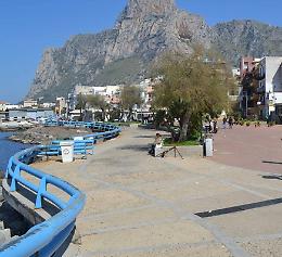 Palermo, uomo aggredito a Sferracavallo: bagnanti chiamano la Polizia
