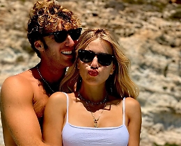 La lunga estate calda di Clizia Incorvaia tra i baci di Paolo (Ciavarro) e la sua Sicilia