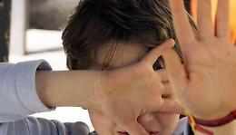 Abusava di due ragazzini in cambio di una bibita: arrestato a Palermo