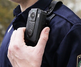 Catania, vigili "armati" di bodycam per sorvegliare la movida