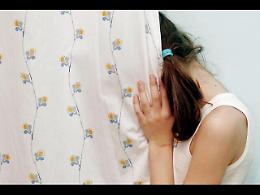 Abusi su una donna disabile psichica, arrestato ottantenne