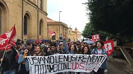 Studenti siciliani in piazza: «La Regione faccia una legge per il diritto allo studio»