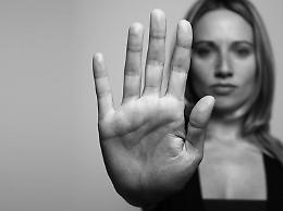 Catania, studente universitario aggredisce fidanzata al parco Gioeni: arrestato