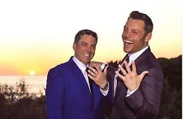 Tiziano Ferro si è sposato con Victor Allen