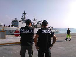 Migranti: a Pozzallo i 116 della Gregoretti, ma ora c'&egrave; il caso Alan Kurdi (che ne ha salvati 40)