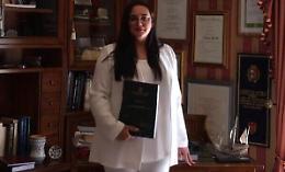 Fabiana Raciti, missione compiuta: si &egrave; laureata in Legge con una tesi dedicata al pap&agrave; perso nel 2007...