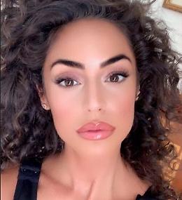 Raffaella Fico, fondoschiena tornito in palestra. E anche Balotelli apprezza