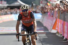 Giro d'Italia, Nibali vince la 16ª tappa con Mortirolo e doppio Stelvio