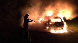 Incendiata auto agente penitenziario carcere di Trapani