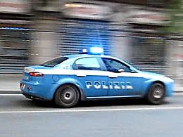 Tenta rapina in centro scommesse, dipendente lancia l'allarme e lo fa arrestare