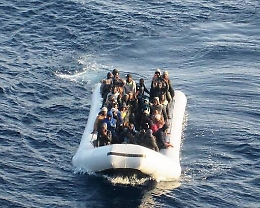 Immigrazione: a Lampedusa sbarcati 200 migranti
