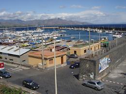 Riposto come ...Montecarlo, il porto strapieno di imbarcazioni di lusso