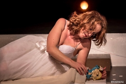 "Io sono verticale" al Teatro della Posta Vecchia