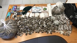 Catana, la polizia sequestra 1,4 chili di marijuana a Librino