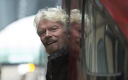 Il patron della Virgin in bicicletta con i figli dalle Alpi all'Etna