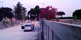 Telecamere nascoste e auto civetta: ecco come funzionerà la tolleranza zero contro chi sporca a Caltagirone