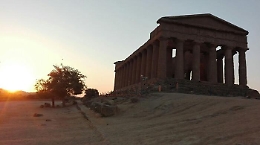 L'Iliade all'alba nella Valle dei Templi