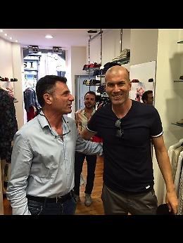 Il riposo del tecnico campione d'Europa, Zidane è in vacanza a Taormina