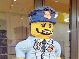 Il mattoncino che unisce le generazioni