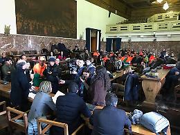 MessinAmbiente, i lavoratori invadono il Consiglio