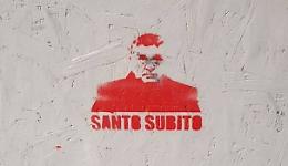 Scritte inneggianti a Riina sui muri di Firenze: «Santo subito». E' caccia agli autori