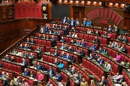 Il taglio dei parlamentari è legge: si riducono deputati e senatori