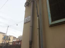 Catania, auto smantellata e abbandonata vicino al Tribunale dei minori