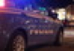 Cerca di strangolare la moglie che gli nega i soldi per la droga: fermato