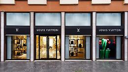 Palermo, furto da Louis Vuitton: banda spaccavetrine ruba borse e accessori