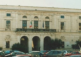 Ragusa, la denuncia del Pd «Giunta M5S aumenta compensi»