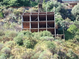 Timpa di Acireale e Valle dei Templi Riprendono le demolizioni degli abusi