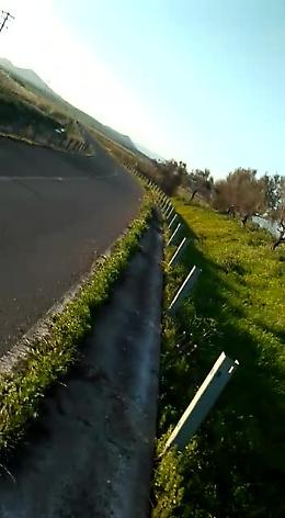 Alla Piana di Catania rubano di tutto, anche i guard rail