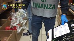 Misterbianco, in un negozio cinese sequestrate un milione e 779 mila luminarie natalizie non sicure