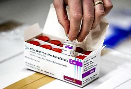 Astrazeneca, Rezza: «Ema chiarirà ogni dubbio, in Italia somministrate 7 milioni di dosi»