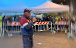 Ancora caos vaccini all'hub di Catania tra liste fai-da-te e assembramenti