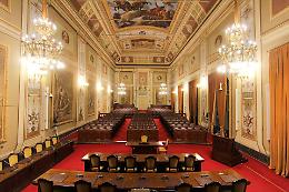 Finanziaria, nuovo stop: governo battuto con voto segreto e Ars sospesa