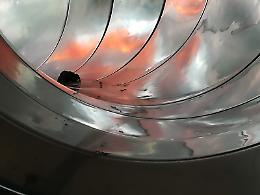 Catania, parco Falcone: presenza di escrementi all'interno dello scivolo