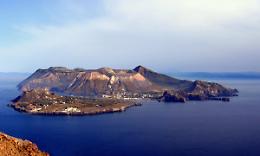 Abusivismo edilizio sull'isola di Vulcano, 10 denunce