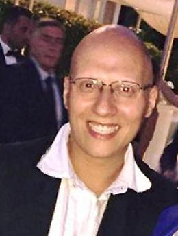 Bimbo morto a Napoli, il racconto shock del domestico: &laquo;Mi sono sporto e l'ho lasciato cadere&raquo;