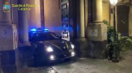 Guardia di Finanza di Catania arresta funzionari pubblici per istigazione alla corruzione