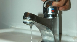 Manca l'acqua nella zona di Aci S. Antonio